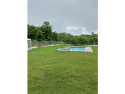 SE VENDE CASA EN CORONADO 2250M2 CON TERRENO Y PISICINA CERCA DEL MAR