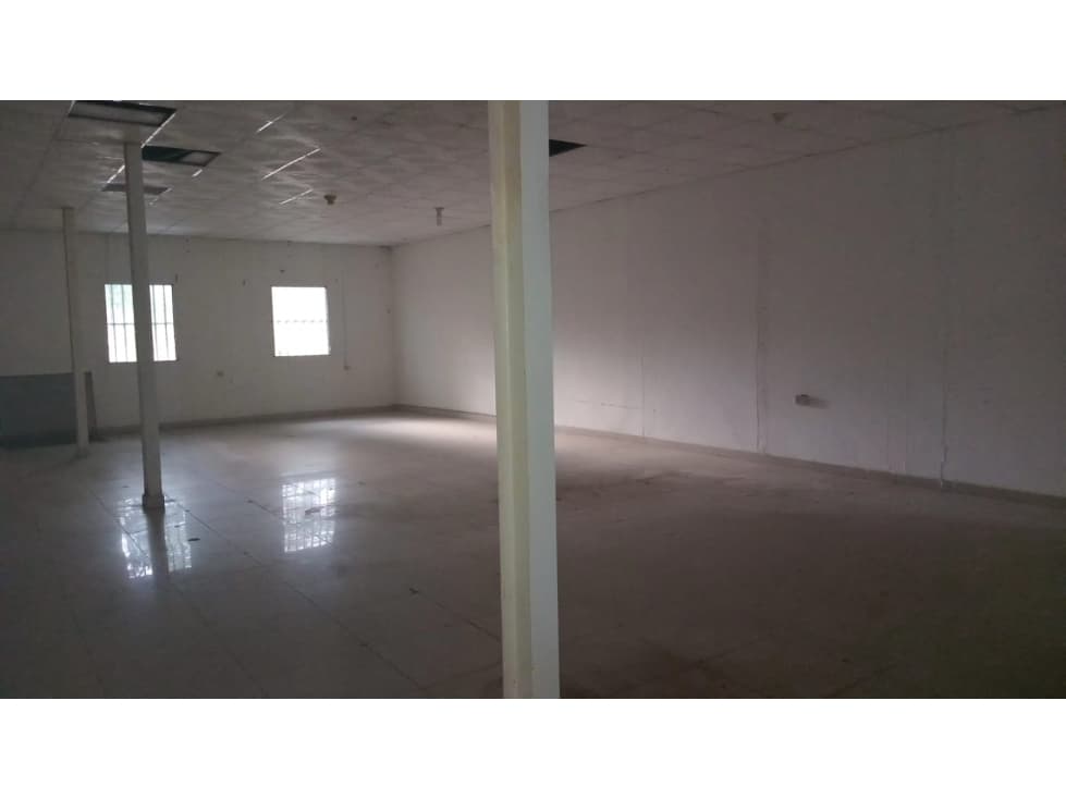 ANCON / LOCAL COMERCIAL / 100M / DIVISONES / VACIO / PLANTA ALTA — foto 3