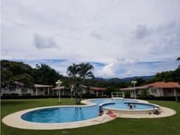 LAS LAJAS / CHAME / 215 M / 3 HABITACION / PISCINA / AG