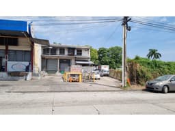 JUAN DIAZ / NEGOCIABLE / GALERA EN URB INDUSTRIAL / 4400 M2