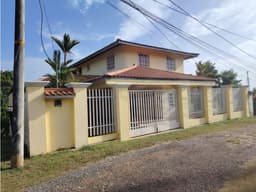 SE VENDE CASA EN CHORRERA GUADALUPE 600 M2 DOS NIVELES