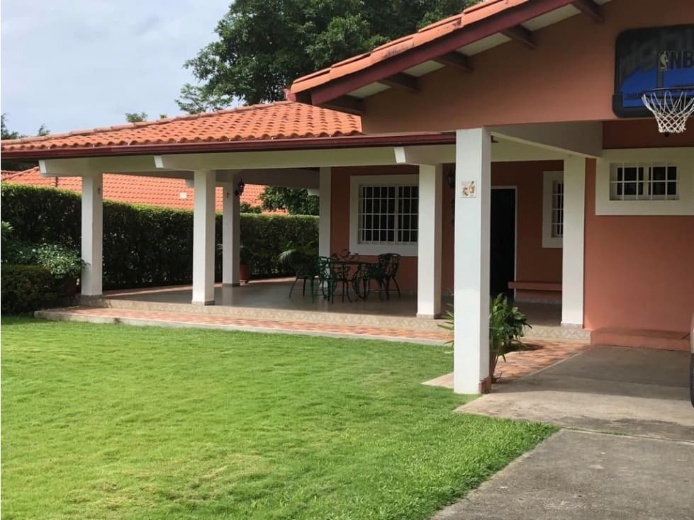 SE ALQUILA CHALET EN CORONADO 1500 Mtrs (OG) — foto 1