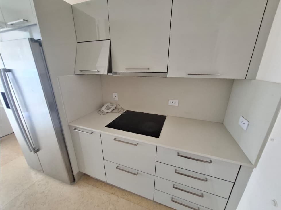 ALQUILER DE APARTAMENTO EN AVENIDA BALBOA — foto 4