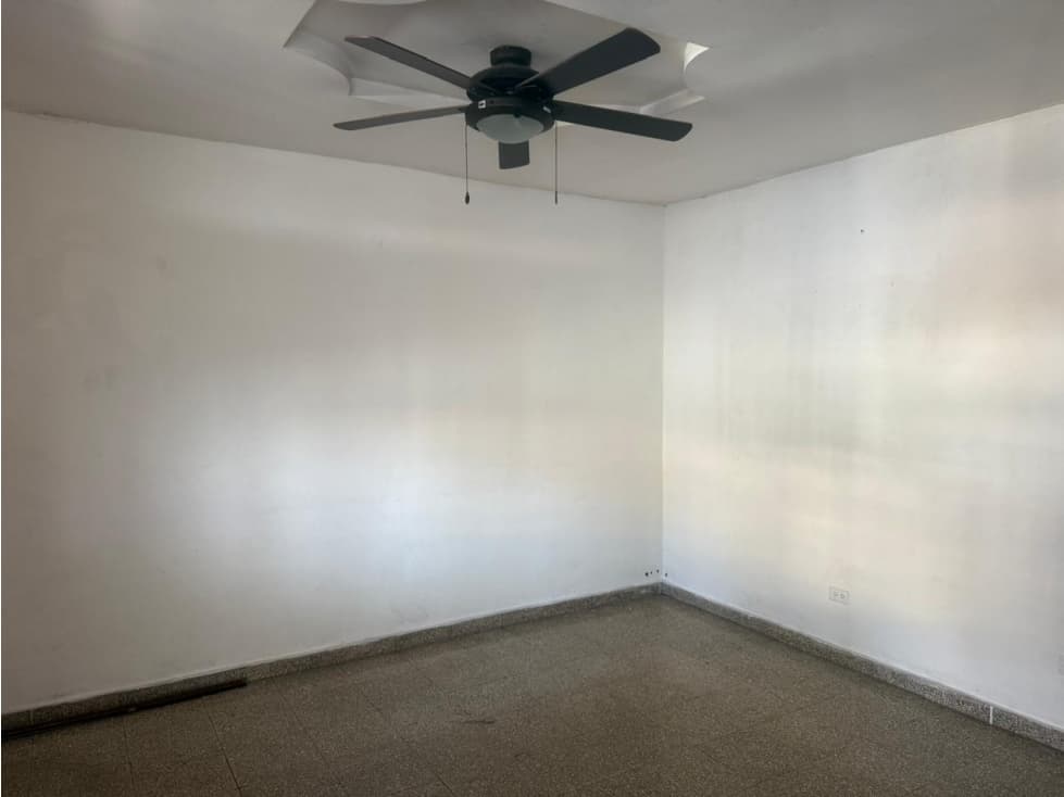 VENTA DE CASA EN CERRO VIENTO CENTRICA IDEAL PARA NEGOCIO — foto 5