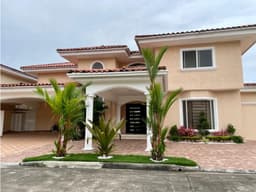 Casa en Palmeras de Costa del Este en Venta LH