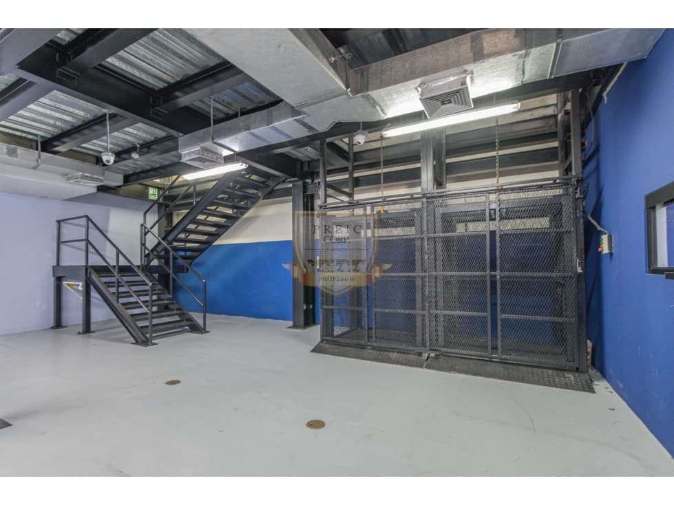 VENTA DE EDIFICIOS COMERCIALES CON GALERA INTERNA COSTA DEL ESTE — foto 4