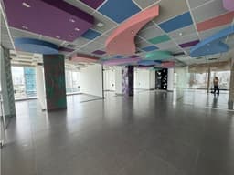 Alquiler de amplia oficina en el PH F&F Tower (El Tornillo) | Calle 50