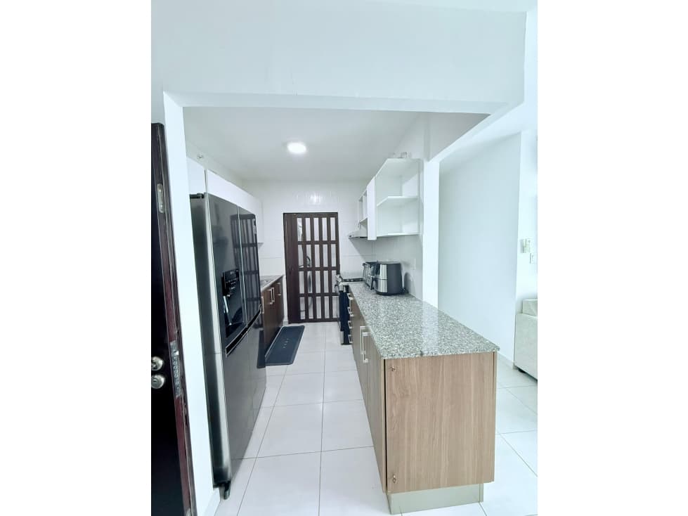 Venta de Apartamento Amoblado en Ph Trinity Tower — foto 3