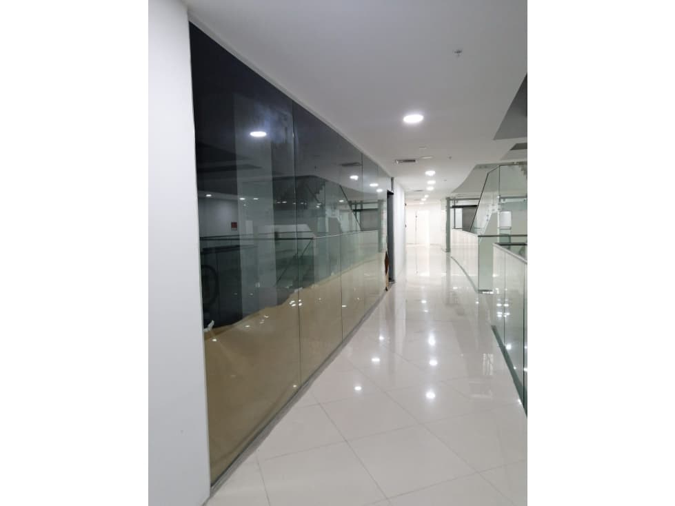 Alquiler y venta de local en el edificio WORLDWIDE PLAZA | Via españa — foto 4