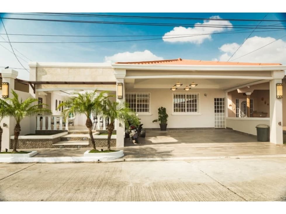 VENTA DE CASA EN BRISAS DEL GOLF REMODELADA — foto 2