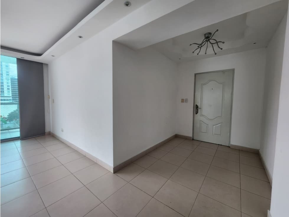 VENTA DE APARTAMENTO CON AMPLIO BALCON EN SAN FRANCISCO — foto 2