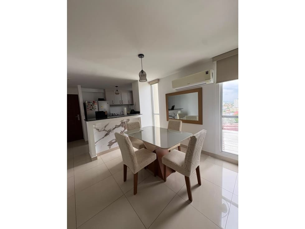 ALQUILER DE APARTAMENTO CON SALIDA AL PARQUE OMAR — foto 2