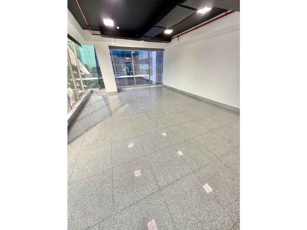 Alquiler y venta de amplia oficina | Twist Tower, Obarrio — foto 3