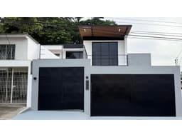 Venta de casa en Miraflores, Betania. VC