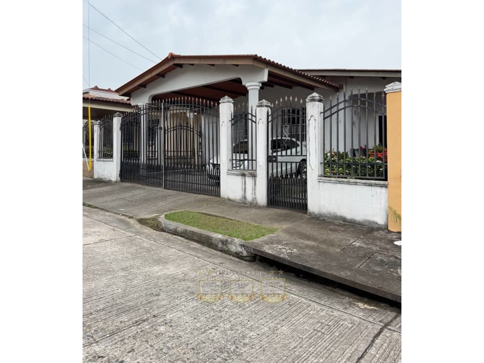 VENTA DE CASA EN BRISAS DEL GOLF — foto 2