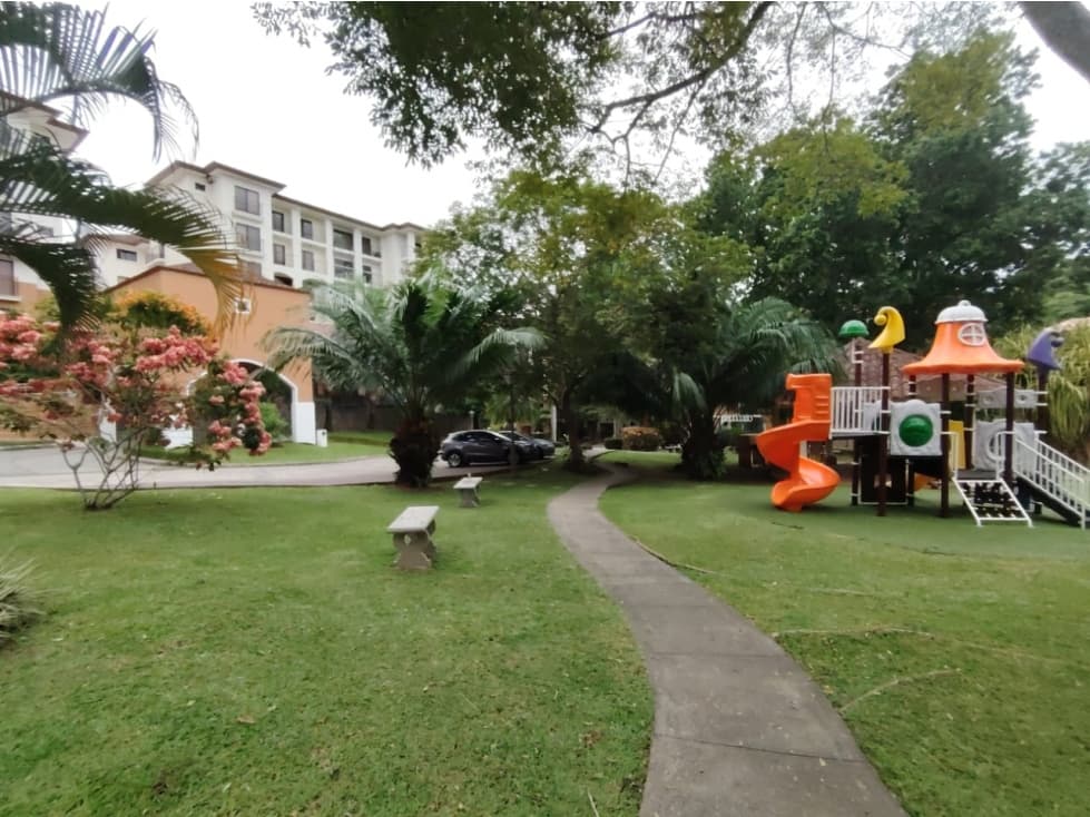 Embassy Club, PH Courtyard, Clayton — foto 3