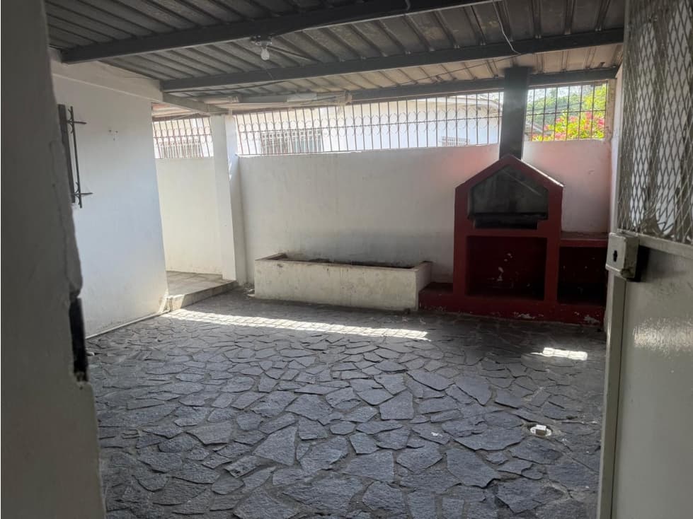 VENTA DE CASA EN CERRO VIENTO CENTRICA IDEAL PARA NEGOCIO — foto 6