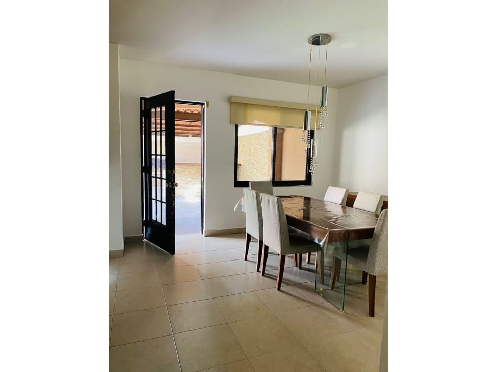 SE ALQUILA CASA EN PH VERSALLES — foto 4