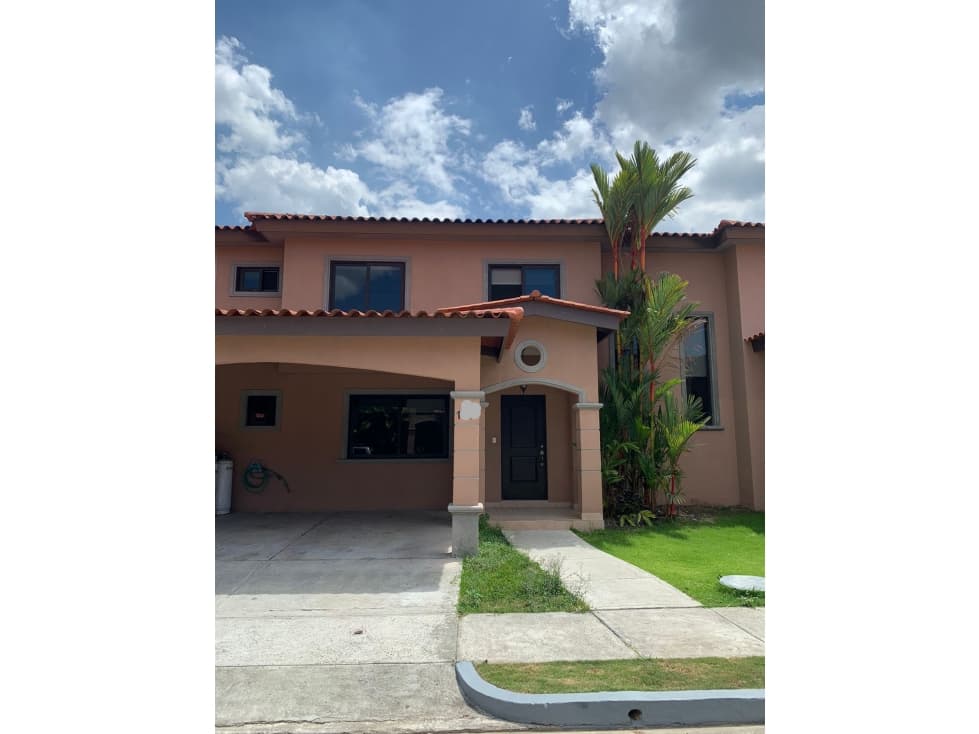 SE VENDE CASA EN VERSALLES, MODELO TOLEDO — foto 1