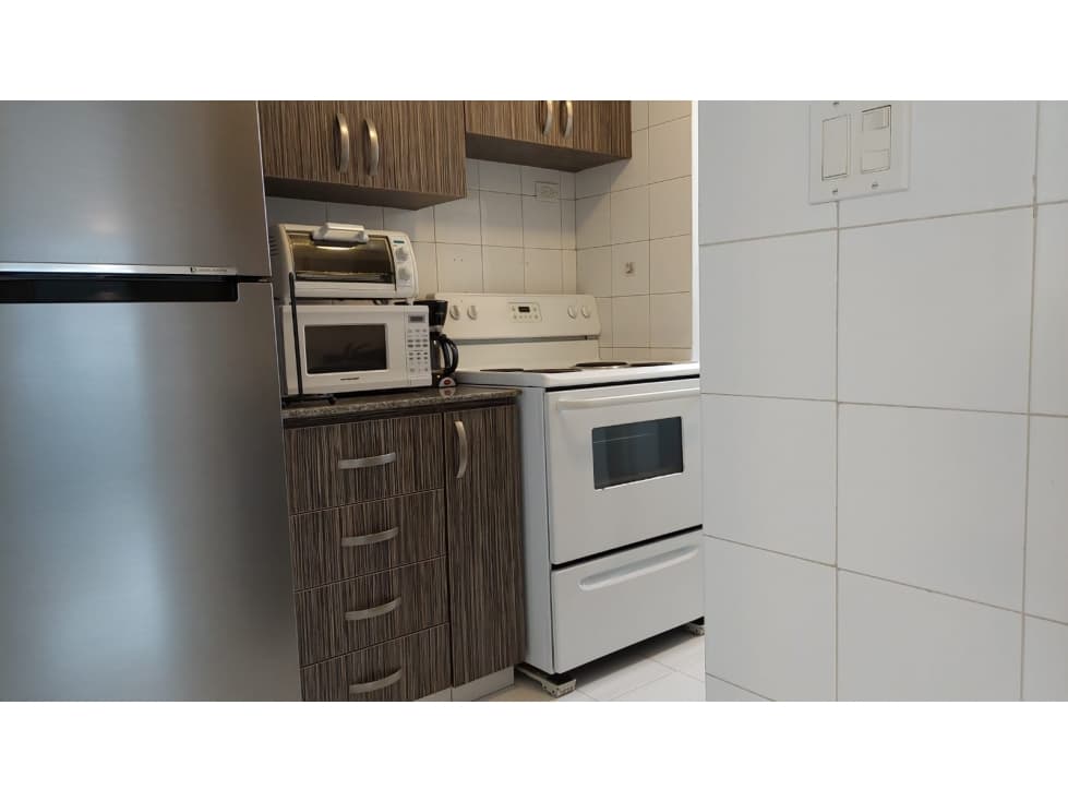 SE ALQUILA APARTAMENTO AMOBLADO EN MARBELLA — foto 6