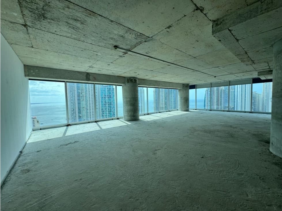Venta de oficinas en el edificio OCEANIA BUSINESS PLAZA | Punta P — foto 1