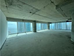 Venta de oficinas en el edificio OCEANIA BUSINESS PLAZA | Punta P