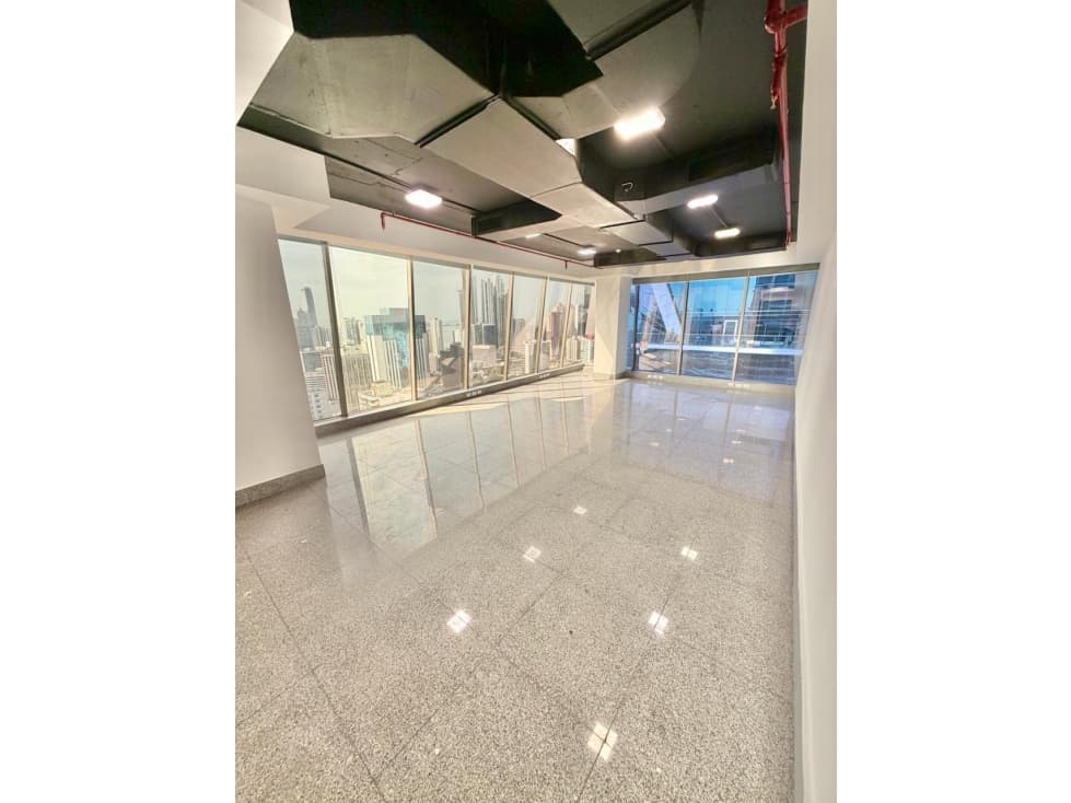 Alquiler y venta de amplia oficina | Twist Tower, Obarrio — foto 1
