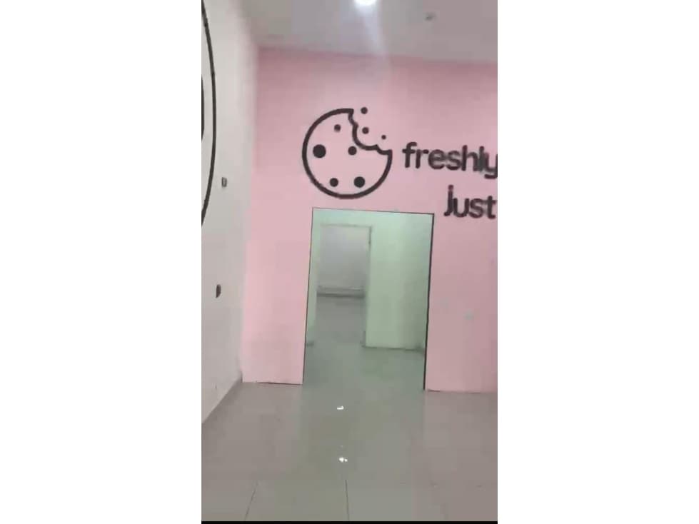 Local comercial cercano a calle 50 LS — foto 1