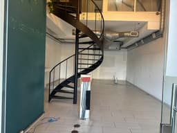 Alquiler de Local Calle 50 | Total 114 m2 con Mezz. CT