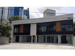 SE ALQUILA LOCAL EN OBARRIO DESDE 150 Mtrs