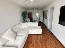 SE ALQUILA APARTAMENTO PH TORRES DEL SOL 84 Mtrs