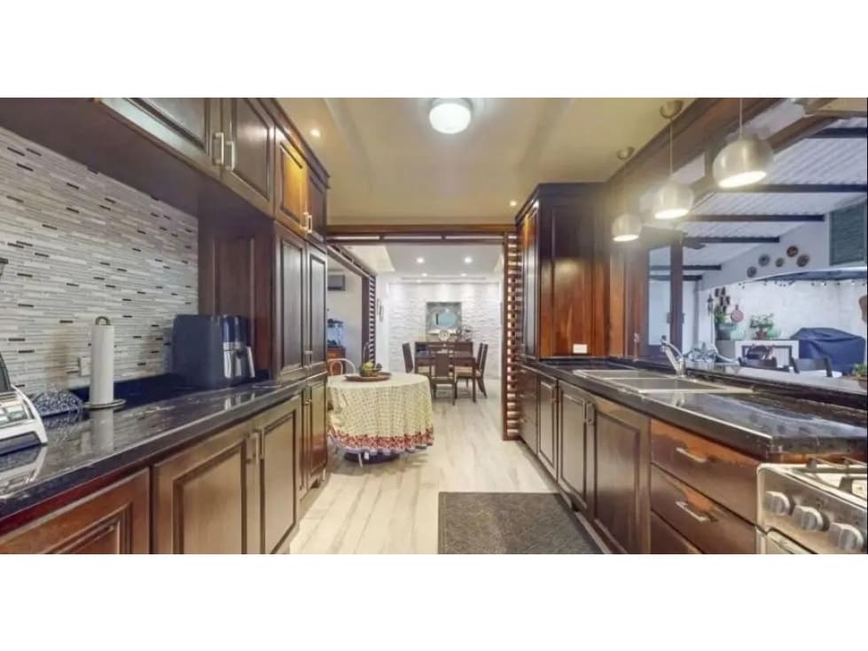 ALQUILER DE CASA EN BRISAS DEL GOLF CON ANEXO  — foto 4