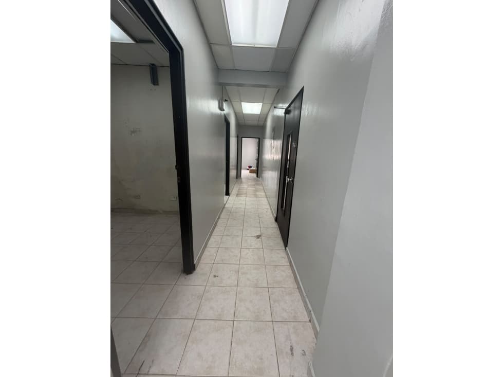 ALQUILER OFICINA PUEBLO NUEVO — foto 4
