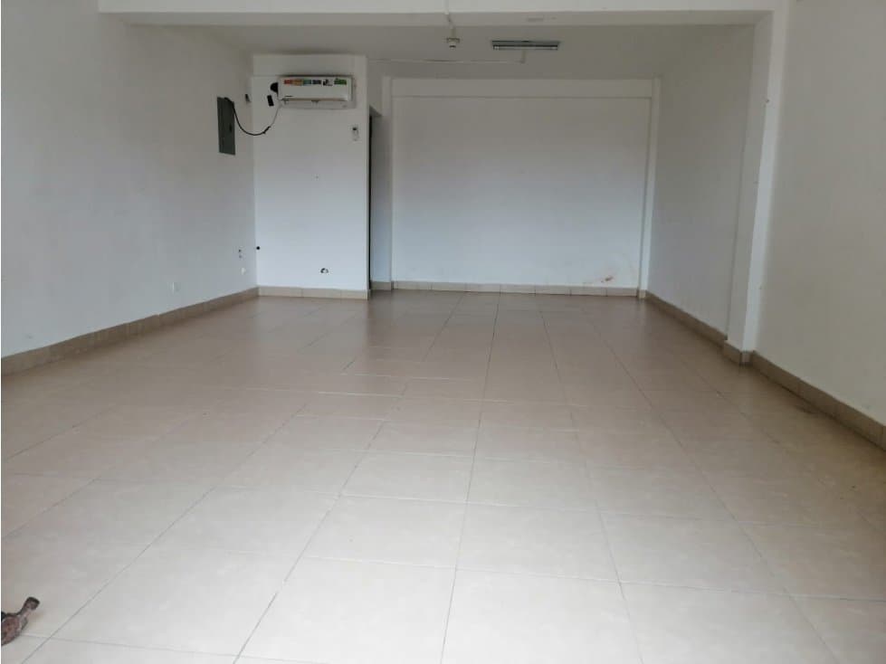 ALQUILER LOCAL LA PULIDA — foto 2