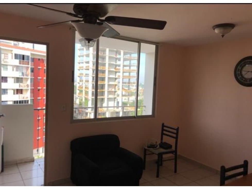 ALQUILER APARTAMENTO SEMI AMOBLADO 12 DE OCTUBRE — foto 1