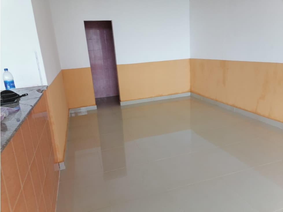 ALQUILER LOCAL COMERCIAL JUAN DIAZ — foto 2