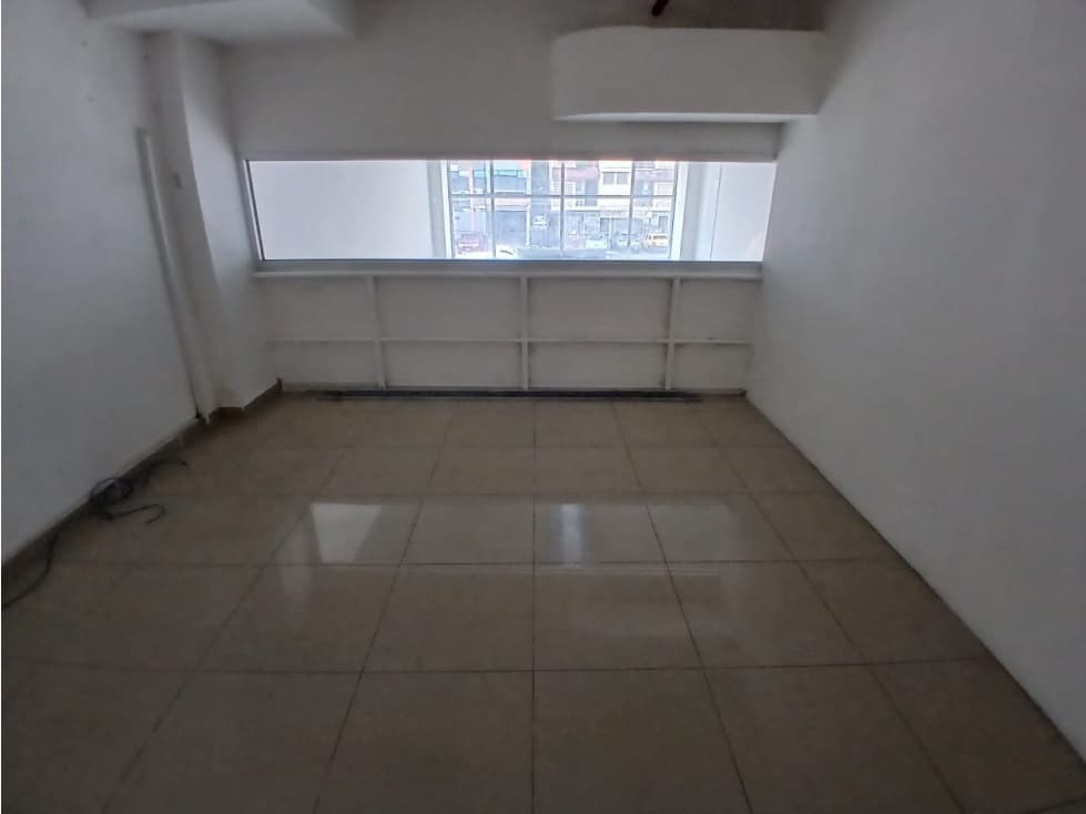 ALQUILER LOCAL COMERCIAL BELLA VISTA — foto 5