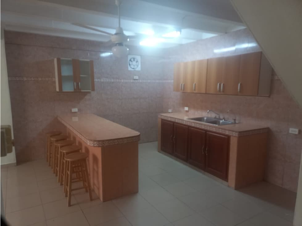 ALQUILER APARTAMENTO INDEPENDIENTE CASA ALBROOK — foto 3