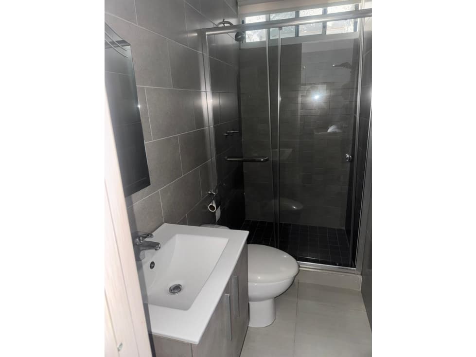 ALQUILER APARTAMENTO LA CRESTA AMOBLADO — foto 6
