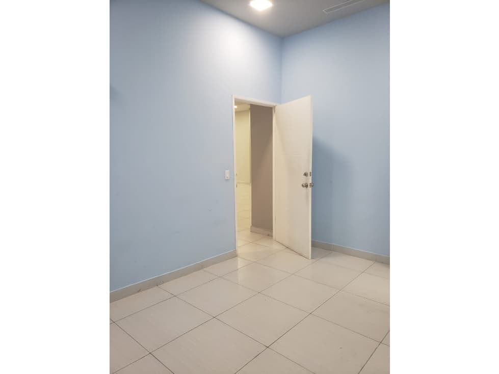 ALQUILER LOCAL BELLA VISTA — foto 4