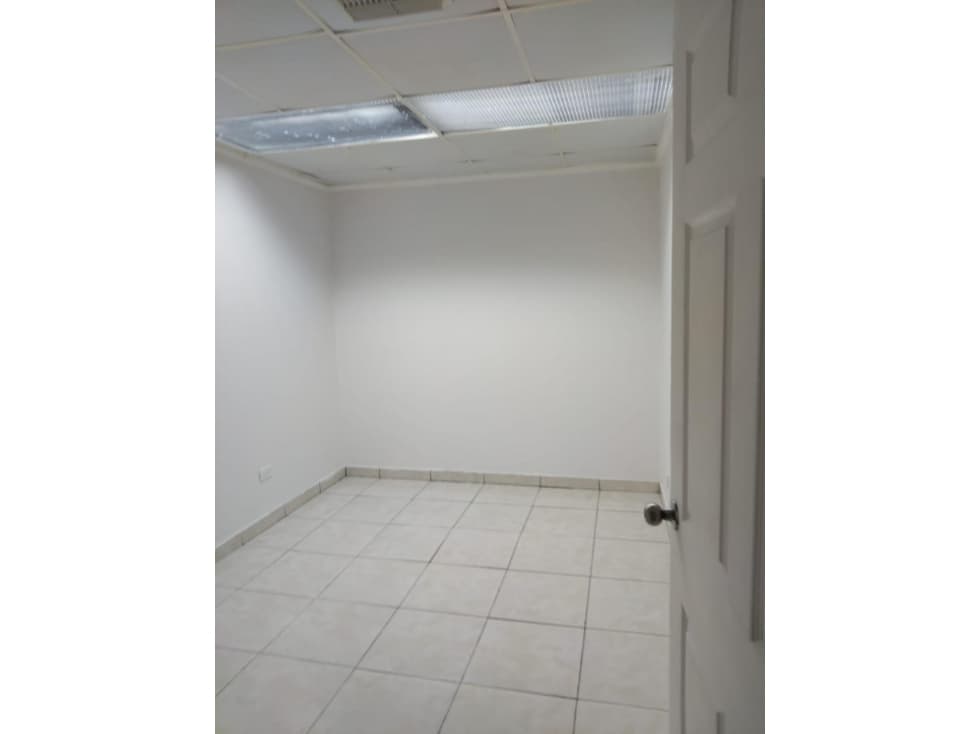 ALQUILER OFICINA AVENIDA BALBOA — foto 3