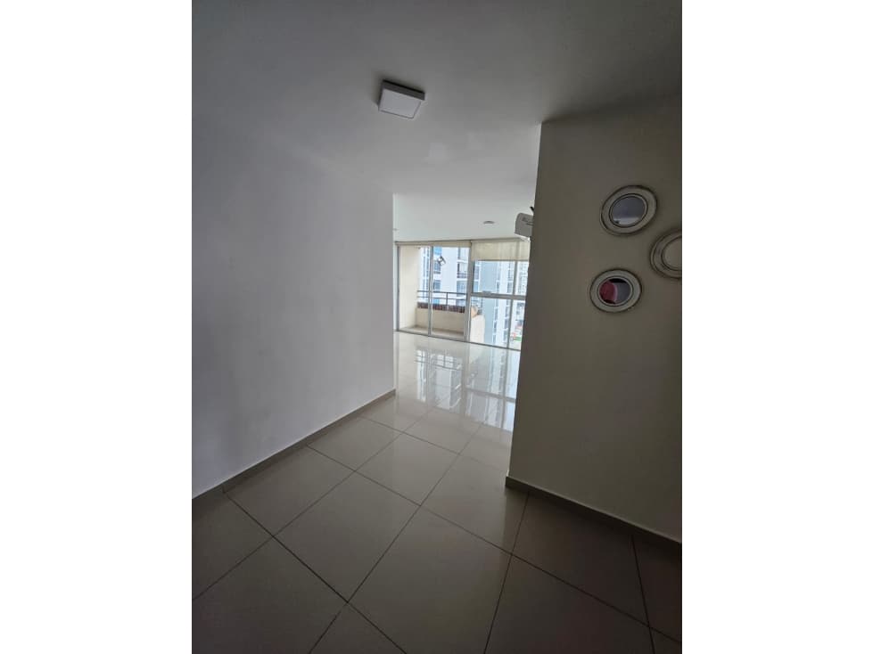 ALQUILER APARTAMENTO SEMI AMOBLADO CARRASQUILLA — foto 2