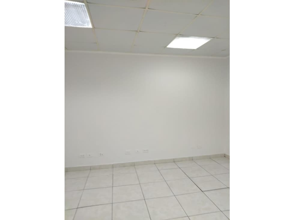 ALQUILER OFICINA AVENIDA BALBOA — foto 1