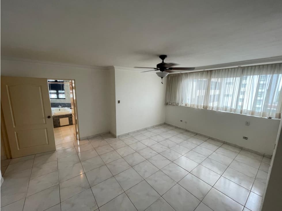 VENTA APARTAMENTO EN CALLE 50 — foto 2