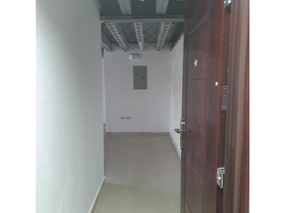 ALQUILER LOCAL COMERCIAL SANTA ELENA — foto 3
