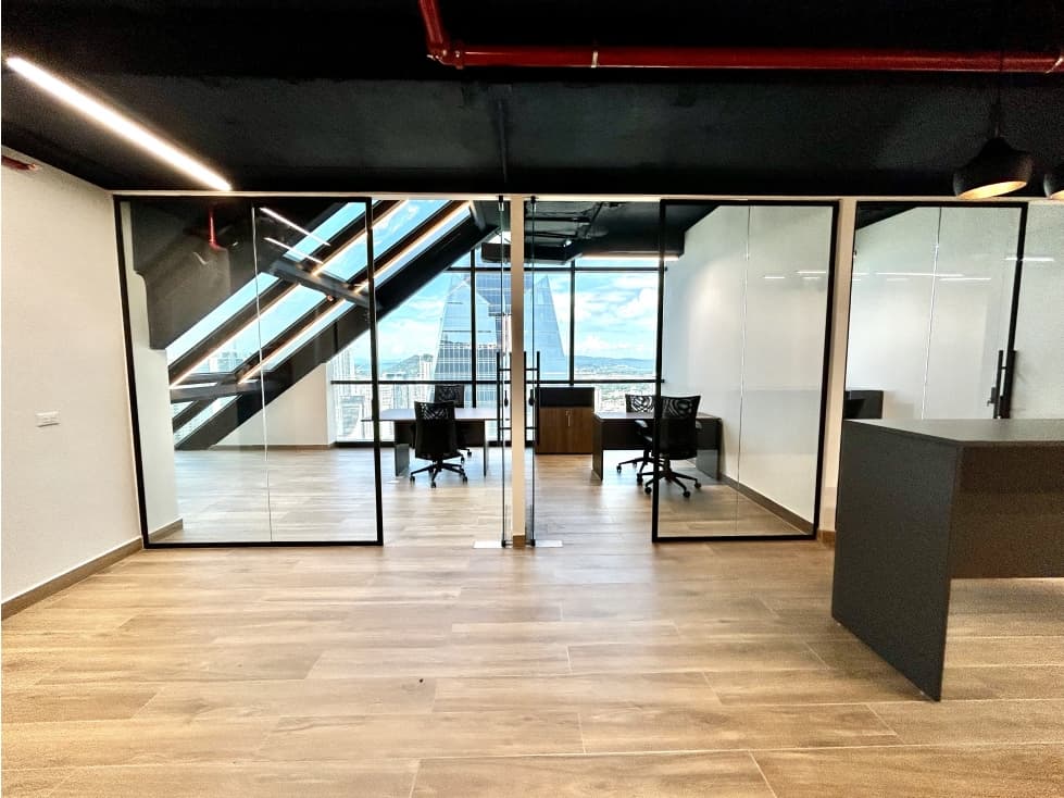ALQUILER OFICINA CALLE 50 AMOBLADA — foto 1