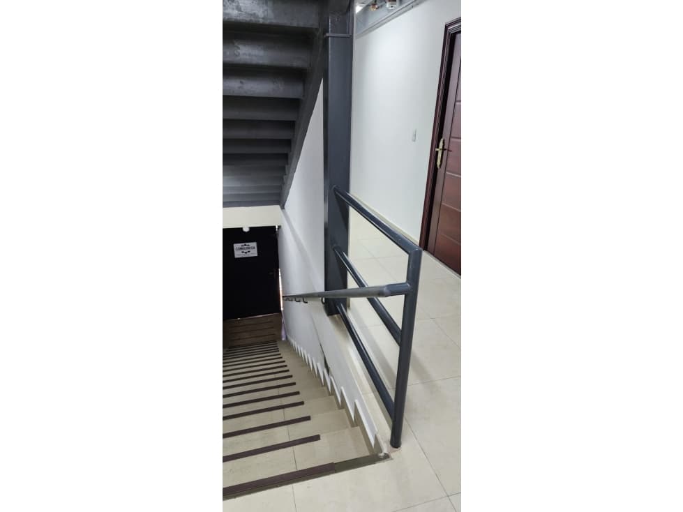 ALQUILER LOCAL COMERCIAL PARQUE LEFEVRE — foto 3