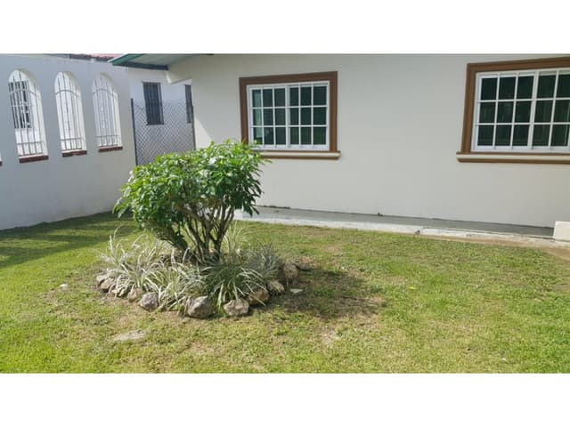 ALQUILER CASA LAS CUMBRES