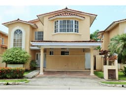 ALQUILER CASA CLAYTON
