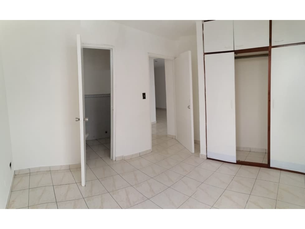 VENDO APARTAMENTO 12 DE OCTUBRE — foto 4